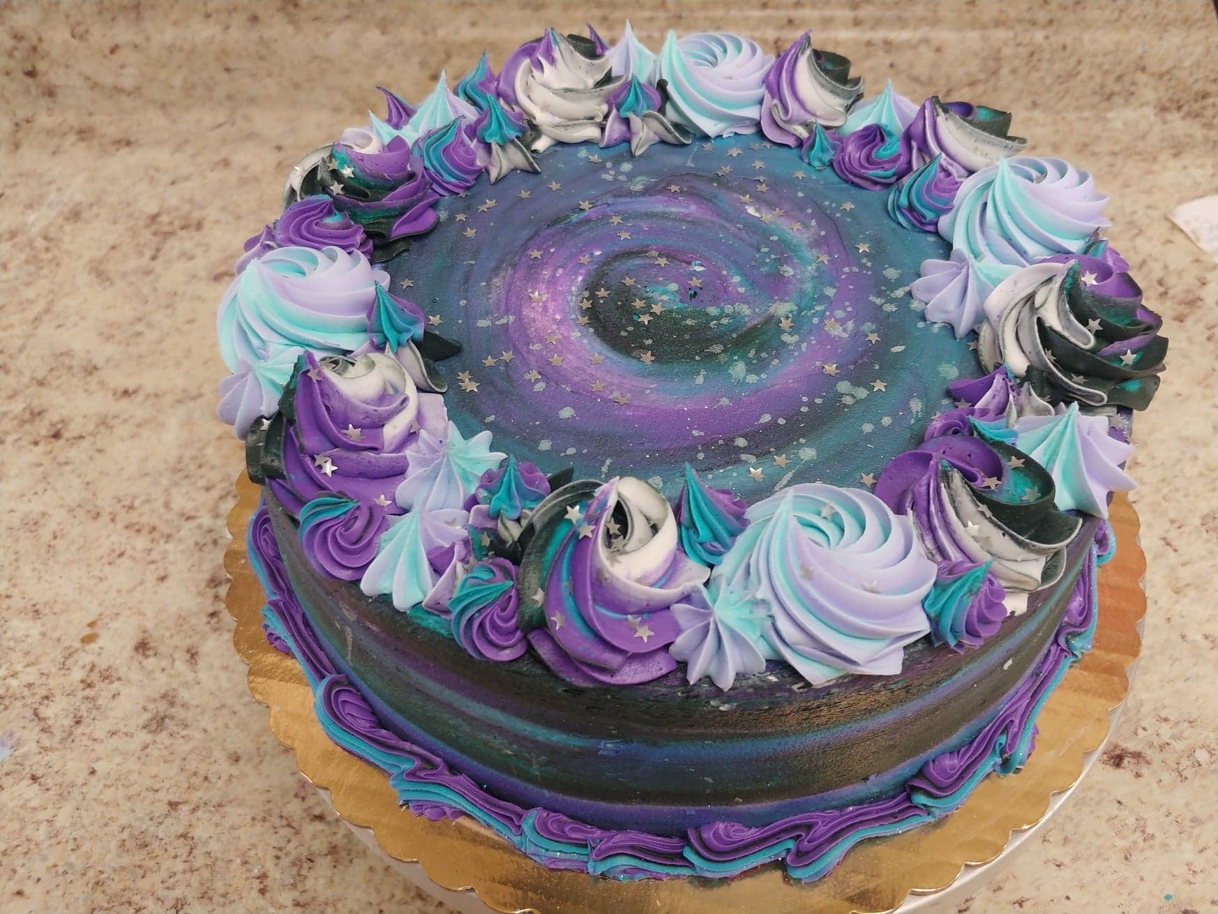 All buttercream galaxy cake : r/cakedecorating